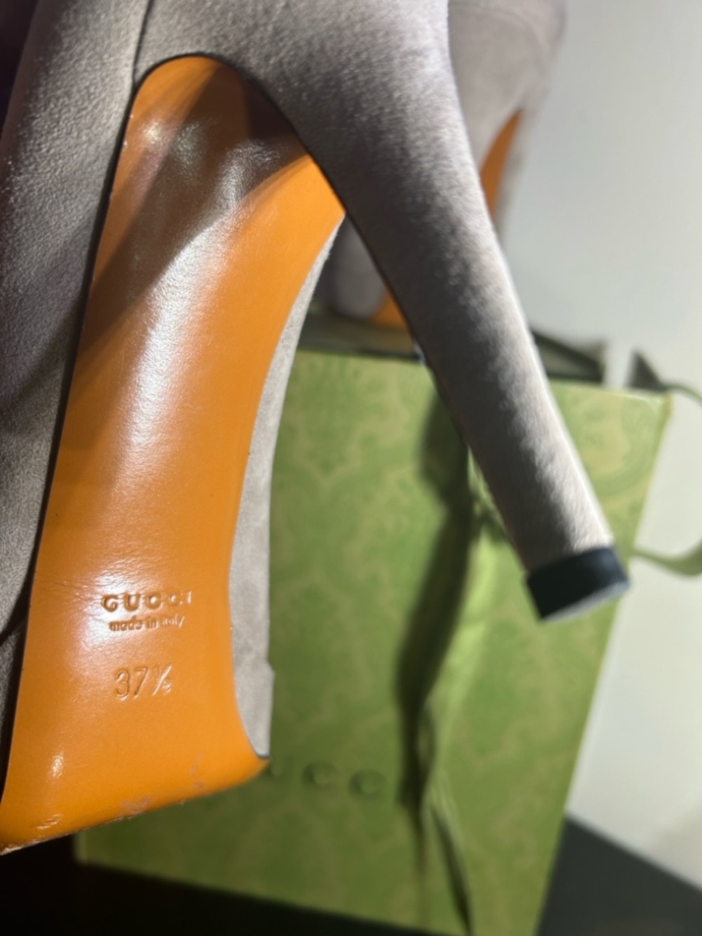 Gucci Women's Suede Taupe / Gray Suede Round-Toe Pumps w Gucci Box/Ribbon&Tissue - Picture 5 of 10